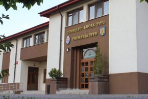 Dambovita, Titu: Distribuirea unui pachet cu alimente de baza cu ocazia Sarbatorii Pastelui