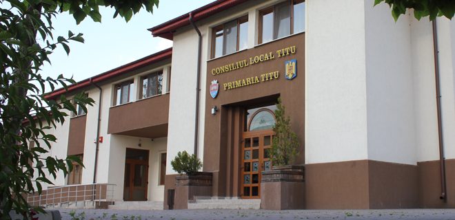 Dambovita, Titu: Distribuirea unui pachet cu alimente de baza cu ocazia Sarbatorii Pastelui