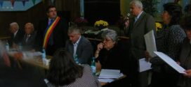 1 Mai, intre nostalgia arhivelor si rigoarea istoriei: De la defilarile de tip Phenian, la amintirile din Lucieni –  de Florenț Mocanu, Editor Gazeta Munteniei