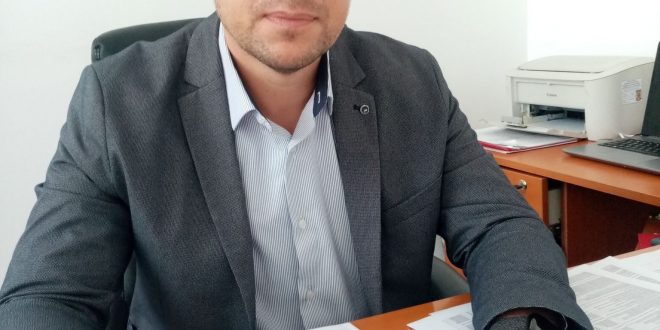 Subprefectul Teodor Radoi: „La Prefectura nu se face politica, usa mea este deschisa pentru toti dambovitenii”