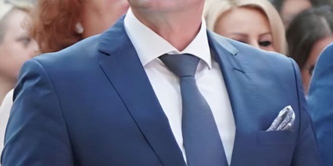 INVESTITII ISTORICE IN SCOLILE DIN TARGOVISTE – Primarul Daniel Cristian Stan anunta planul prin care toate unitatile de invatamant devin europene