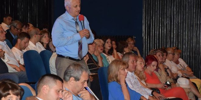De vorba cu ministrul: Ziua in care am cerut de la firul ierbii salvarea presei scrise din Romania