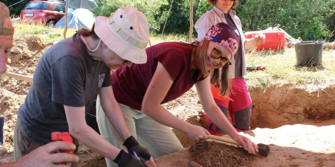 TARGOVISTE: CERCETARI ARHEOLOGICE LA POALELE CEAHLAULUI