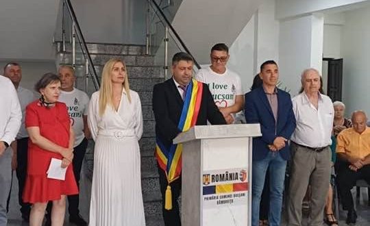 Dambovita: Sarbatoare de suflet la Bucsani – Nunta de Aur, excelenta tinerilor si spiritul dainuirii la „Ziua Dalles”