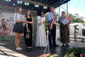 Festivalul „Dor de Ursei” transforma  comuna Visinesti in capitala folclorului dambovitean: O editie de colectie dedicata  salvarii satului romanesc